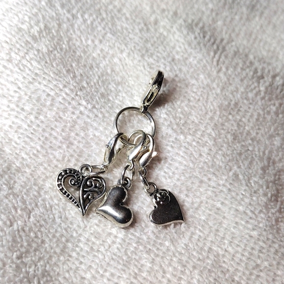 3 Hearts Keycharm - Picture 1 of 2